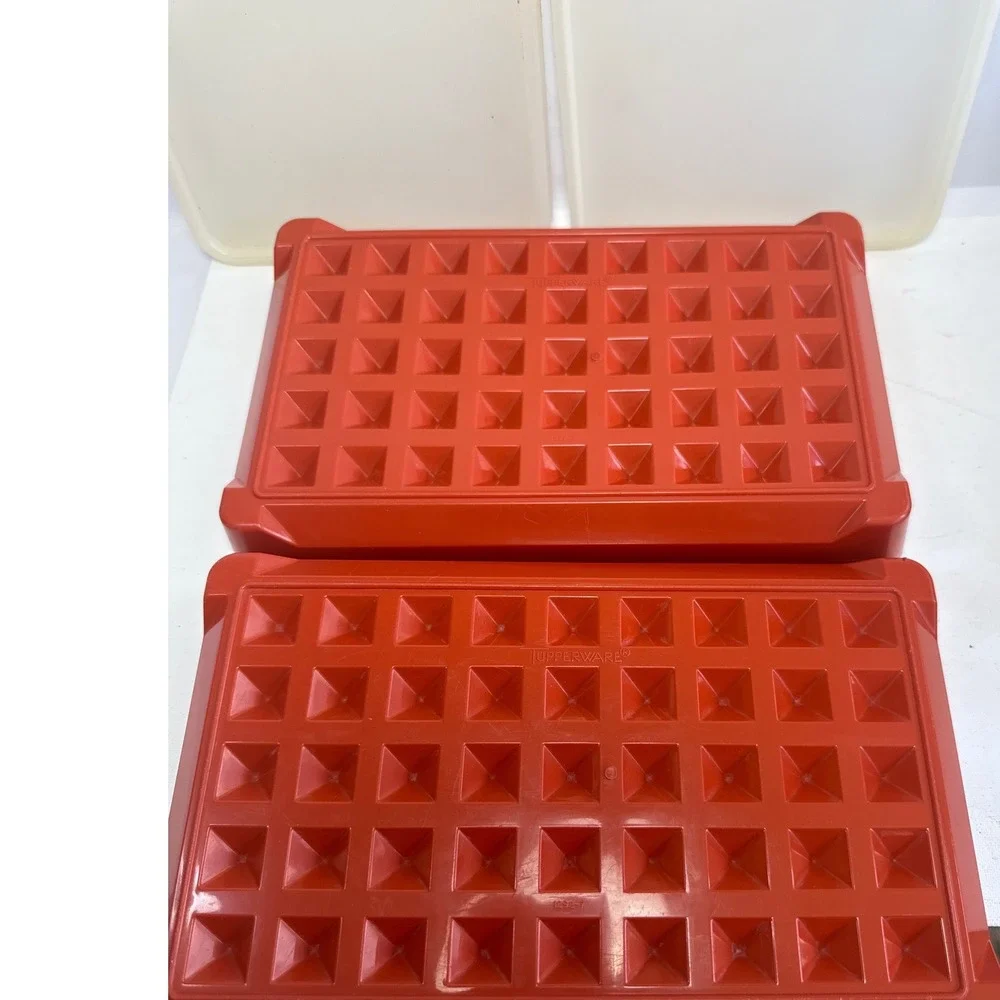 Lot of 2 Vintage Tupperware 1292 Bacon Deli Meat Keeper Paprika Red with Lids